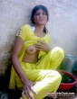 Indian-girls-boobs-lifting-up-chudi-1-600x780